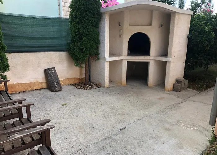 M A Apartments
